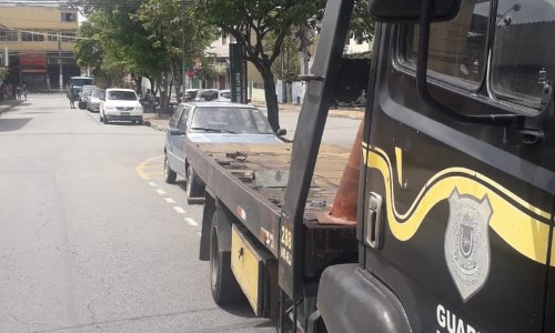 Carro furtado é recuperado pela Guarda Municipal em Volta Redonda